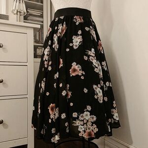 NWOT Torrid Floral Swing Chiffon Skirt - Torrid Size 0